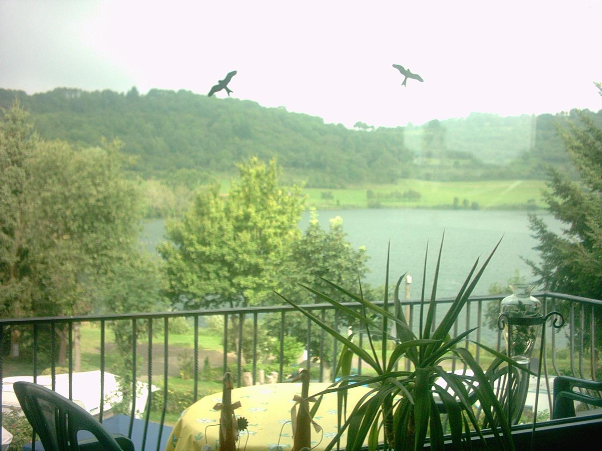 Hotel-Ferienwohnungen Cafe Maarblick Schalkenmehren Szoba fotó