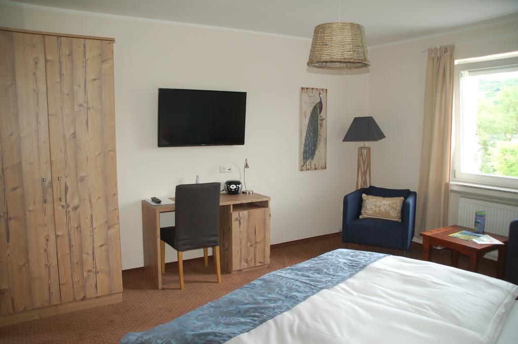 Hotel-Ferienwohnungen Cafe Maarblick Schalkenmehren Kültér fotó
