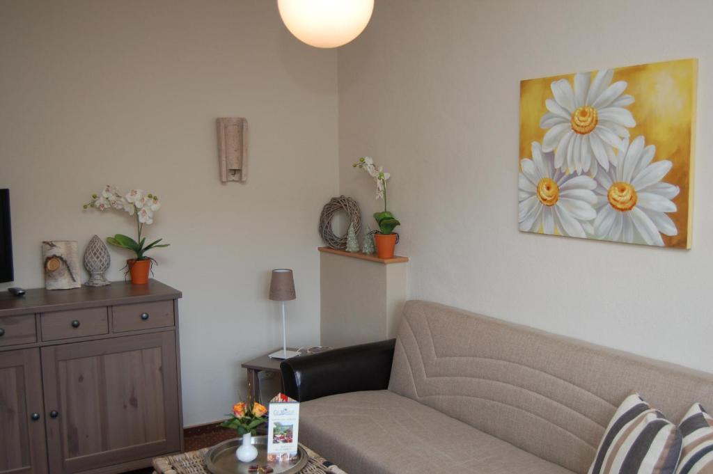 Hotel-Ferienwohnungen Cafe Maarblick Schalkenmehren Szoba fotó