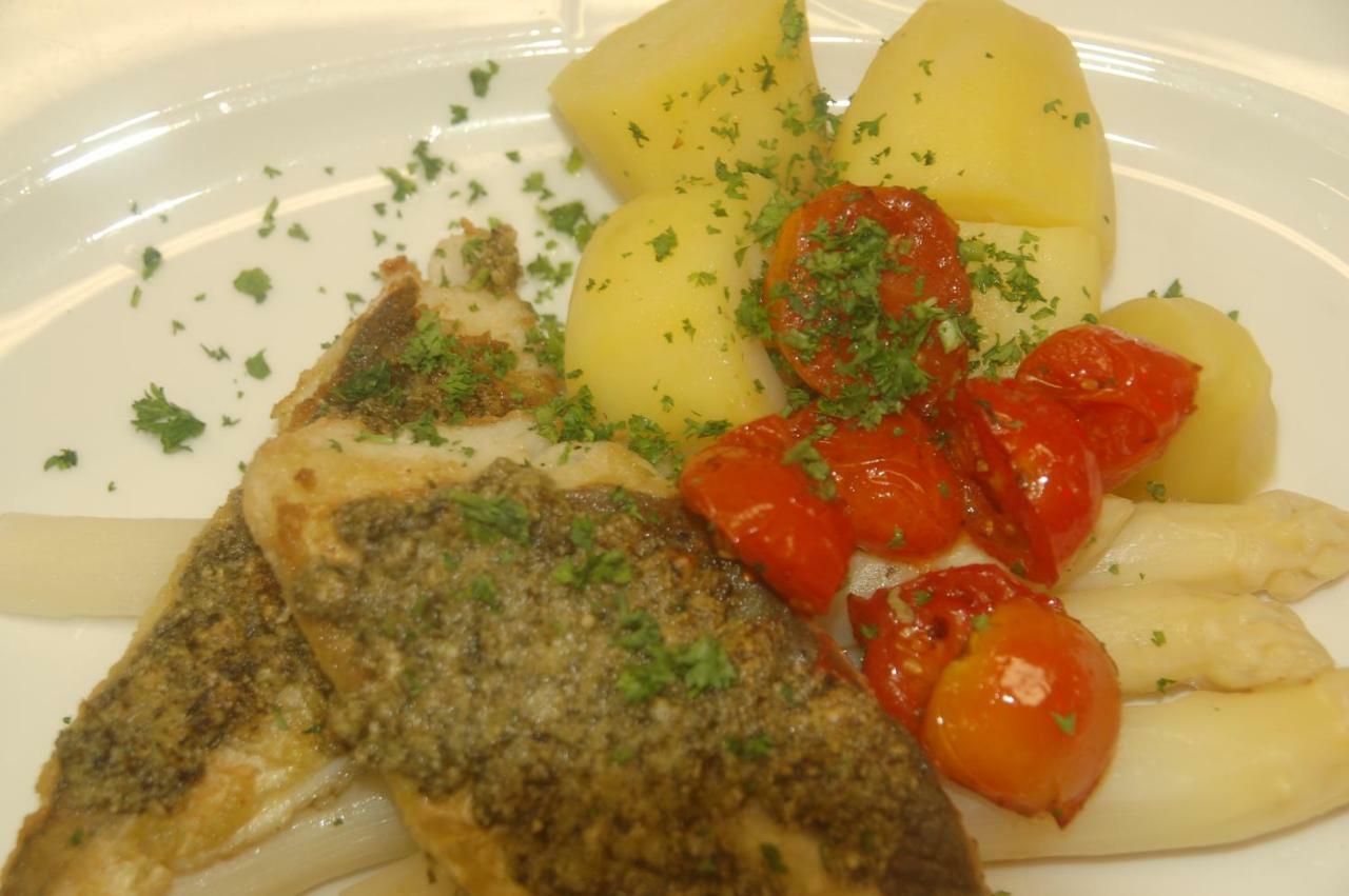 Hotel-Ferienwohnungen Cafe Maarblick Schalkenmehren Kültér fotó