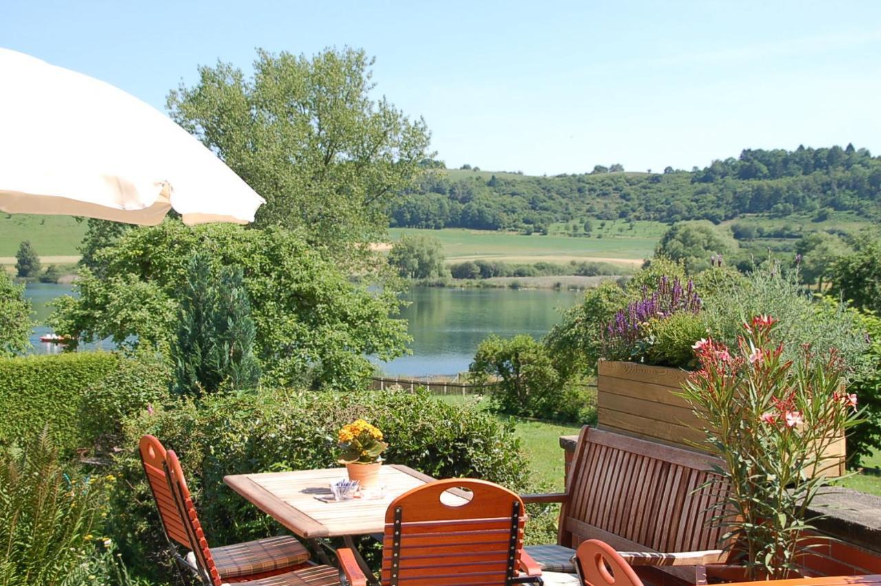 Hotel-Ferienwohnungen Cafe Maarblick Schalkenmehren Kültér fotó